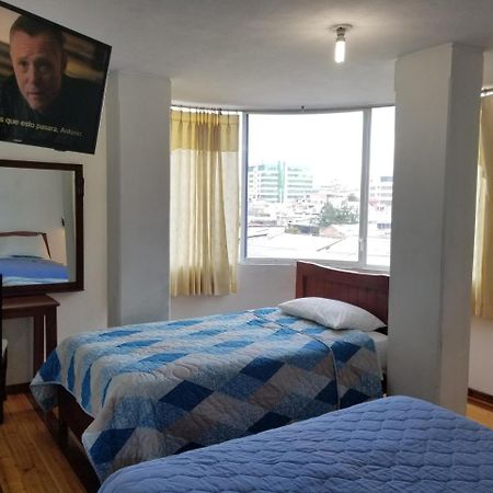 Hotel Ventura Риобамба Екстериор снимка