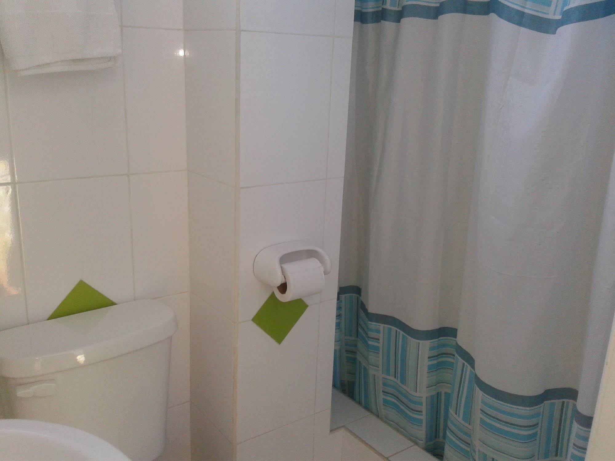 Hotel Ventura Риобамба Екстериор снимка